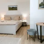 Hubert 3*
