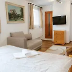 Hubert Guest house