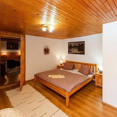 Hubert 3* Zuberzec