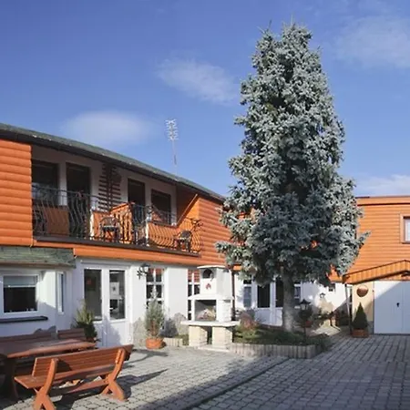 Hubert 3* Zuberzec