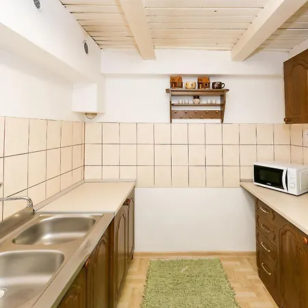 Hubert Guest house 3*