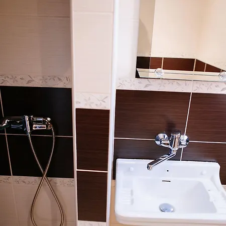 Hubert Guest house 3*